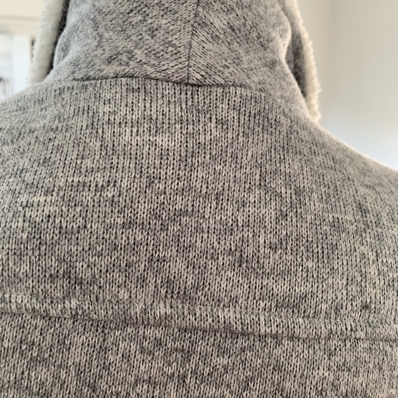 Grey plush vest - Picture 7 of 9